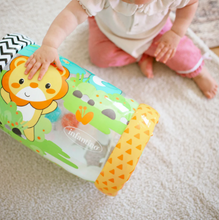 Load image into Gallery viewer, Infantino Mainline Jungle Peek & Roll