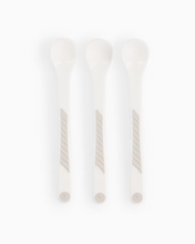 Load image into Gallery viewer, Twistshake Newborn Feeding Spoon 3-pack