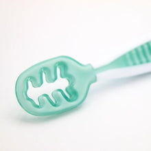 Load image into Gallery viewer, Num Num Gootensil Self-feeding Pre-spoons (Set of 2)