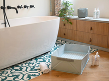 Load image into Gallery viewer, Beaba Camele'o Foldable Pop Up Bath