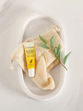 Load image into Gallery viewer, Wild Ferns Manuka Honey Protective Lip Care with SPF 15 (12ml)