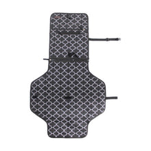 Load image into Gallery viewer, Bebe Chic Changing Clutch - Quatrefoil