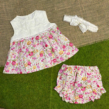 Load image into Gallery viewer, Deberry Lacey Top Details Baby Set