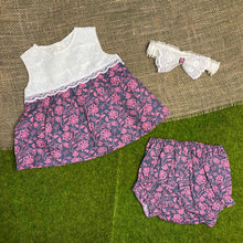 Load image into Gallery viewer, Deberry Lacey Top Details Baby Set