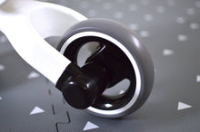 Load image into Gallery viewer, Bonjour Baby Toddler Trike