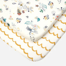 Load image into Gallery viewer, Tutti Bambini Bedside Crib Fitted Sheets
