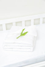 Load image into Gallery viewer, Sleepery Baby Organic Bamboo Crib Comforter
