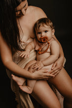 Load image into Gallery viewer, Suavinex Colour Essence SX Pro Silicone Soother
