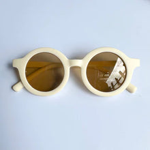 Load image into Gallery viewer, Blooming Wisdom Round Fashion Sunglasses
