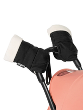 Load image into Gallery viewer, Babyzen Yoyo Mittens
