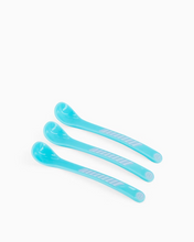Load image into Gallery viewer, Twistshake Newborn Feeding Spoon 3-pack
