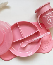 Load image into Gallery viewer, Twistshake Newborn Feeding Spoon 3-pack
