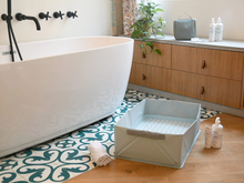 Load image into Gallery viewer, Beaba Camele&#39;o Foldable Pop Up Bath
