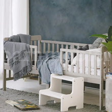 Load image into Gallery viewer, Barnmöbler Brandt Convertible Toddler Bed/Crib
