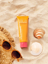 Load image into Gallery viewer, Wild Ferns Manuka Honey Facial Moisturizer with SPF15 (70ml)
