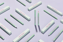 Load image into Gallery viewer, Merrymonde Super Twim Pen Eyeliner
