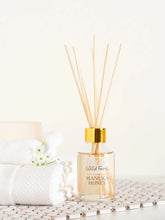 Load image into Gallery viewer, Wild Ferns Manuka Honey Room Diffuser (100ml)
