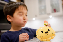 Load image into Gallery viewer, Melii - Animal Snack Container

