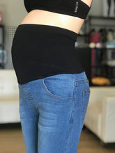 Load image into Gallery viewer, Iammom Maternity Jeans
