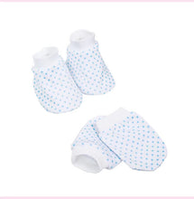 Load image into Gallery viewer, Carter Liebe Mittens with Booties
