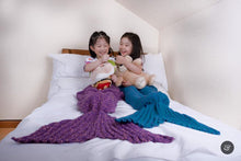 Load image into Gallery viewer, Snap &amp; Snug Kids Mermaid Tail Blanket
