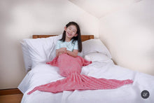 Load image into Gallery viewer, Snap &amp; Snug Kids Mermaid Tail Blanket
