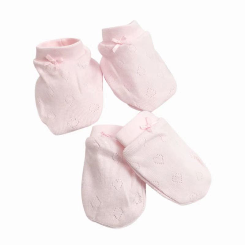 Carter Liebe Mittens with Booties