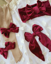 Load image into Gallery viewer, Laurel.co Holiday Velvet Collection
