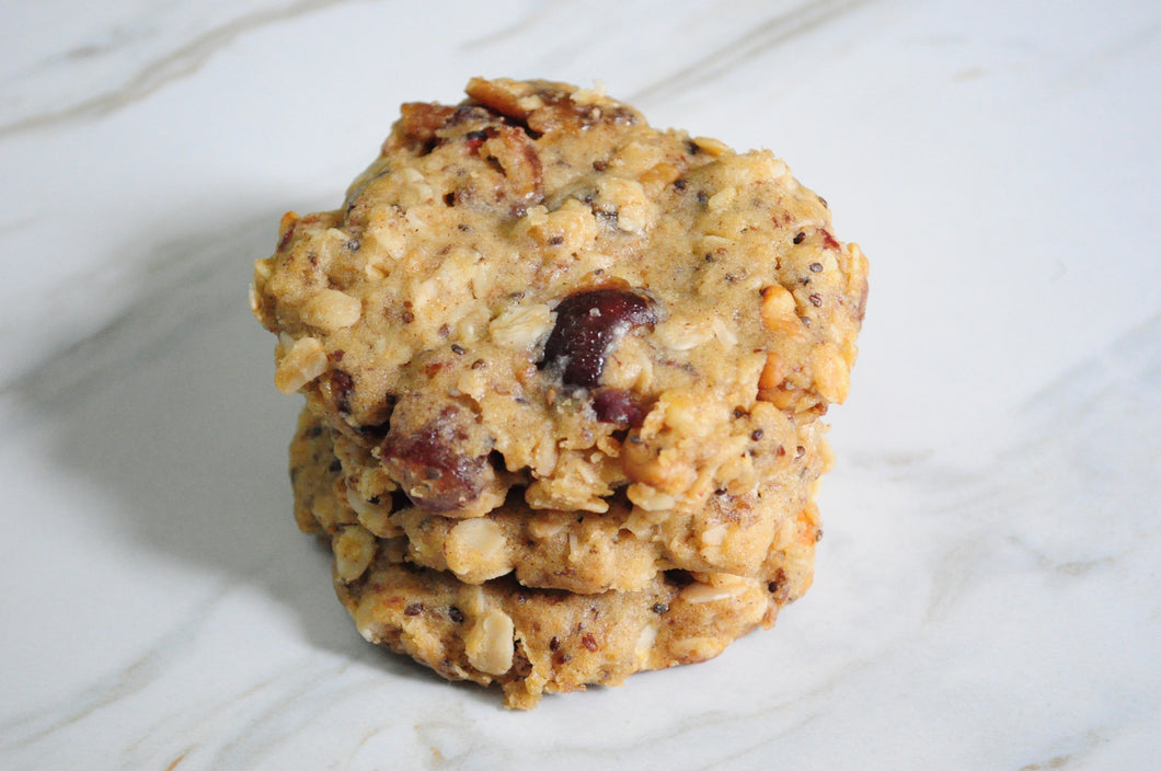 Milking Bombs Dates & Chia Oatmeal Cookie