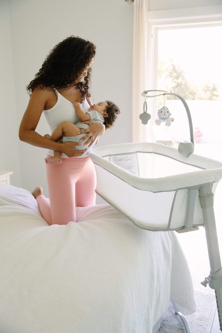 Arm's Reach Co-Sleeper Versatile Co-Sleeper Bassinet – Urban Mom