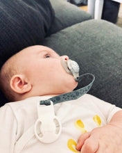 Load image into Gallery viewer, Twistshake Pacifier Clip
