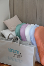 Load image into Gallery viewer, Nuborn The Snugglr With Carry Bag (0-12mo)
