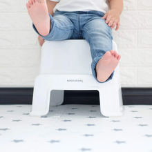 Load image into Gallery viewer, Bonjour Step Stool Gray V1.0
