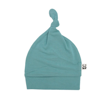 Load image into Gallery viewer, Bamberry - Knotted Hat
