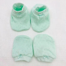 Load image into Gallery viewer, Carter Liebe Mittens with Booties
