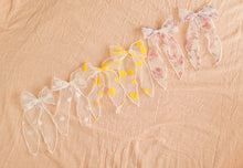 Load image into Gallery viewer, Laurel.co Isla Daisies
