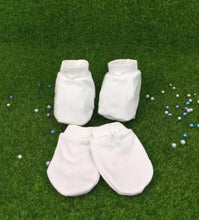 Load image into Gallery viewer, Carter Liebe Mittens with Booties
