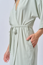 Load image into Gallery viewer, Bamberry - Mommy Robe
