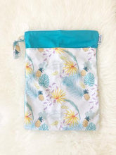 Load image into Gallery viewer, Washie Splashie Wet Bag
