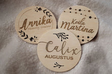 Load image into Gallery viewer, Blooming Wisdom - Hello World Baby Name And Announcement Disc
